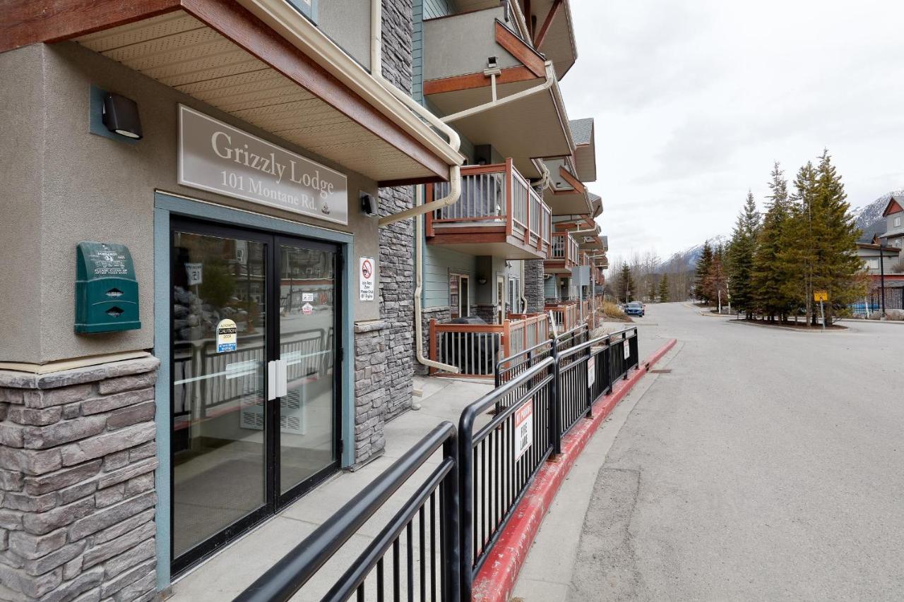 Newly Renovated Grizzly Lodge, Spacious 3Br 2Ba With Open Pool, Hot Tub Canmore Bagian luar foto